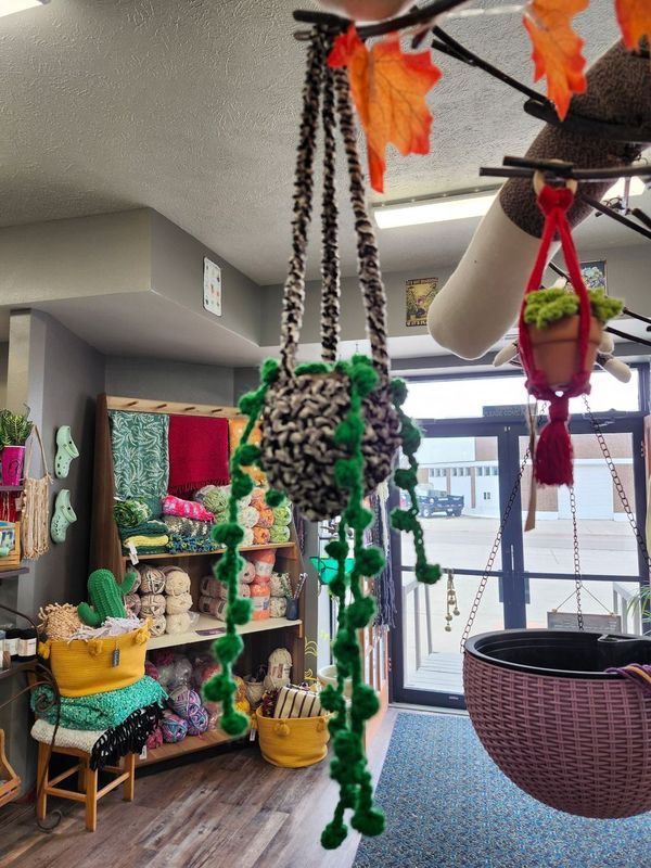CROCHET STRING OF PEARLS - HANGING