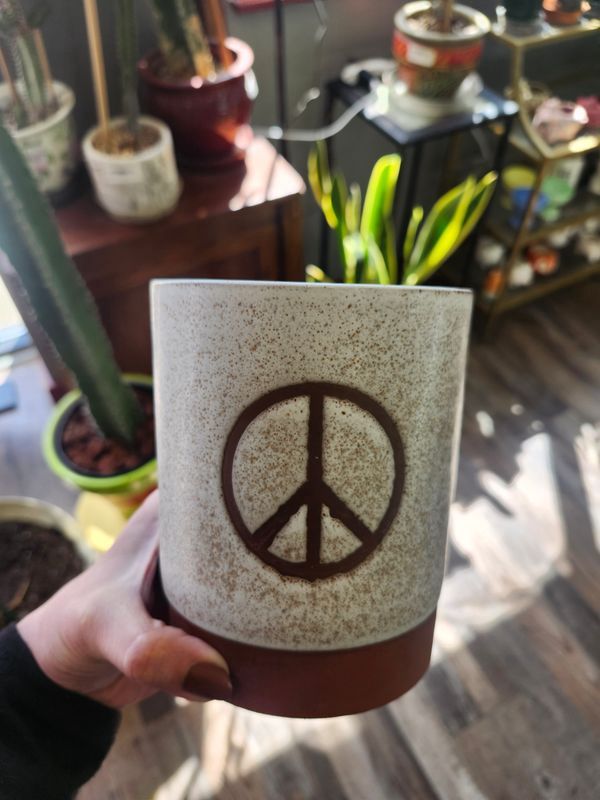 PEACE SIGN POT 5"