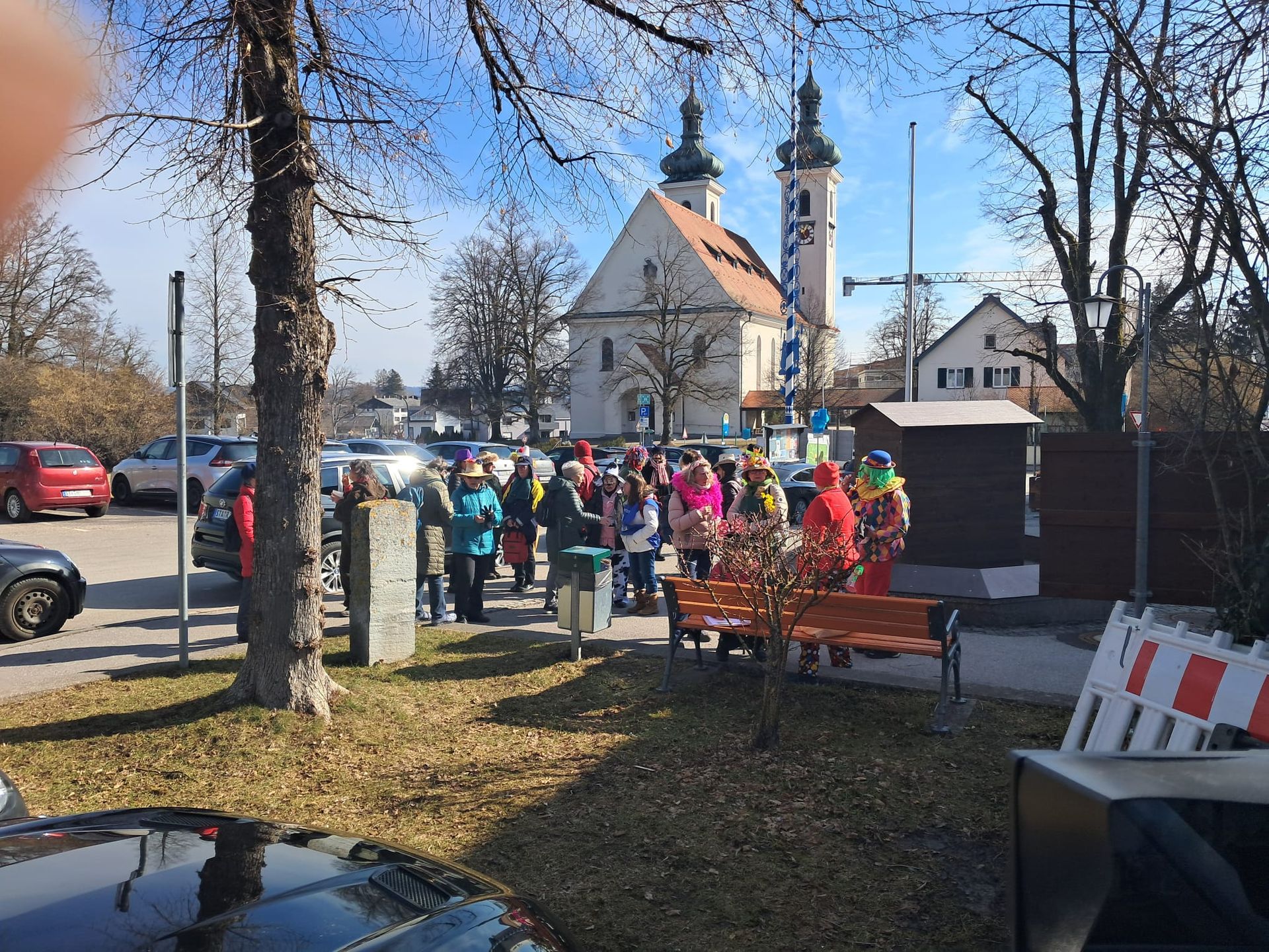 15.02.2026: FASCHING-SPECIAL: Närrische, maskierte Faschingswanderung von Tutzing am Starnberger See nach Traubing , 82327 Tutzing