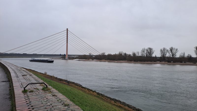05.09.2026: SPECIAL: Abendwanderung am Rhein mit Einkehr im Biergarten, 40221 Düsseldorf 05.09.2026: SPECIAL: Abendwanderung am Rhein mit Einkehr im Biergarten, 40221 Düsseldorf