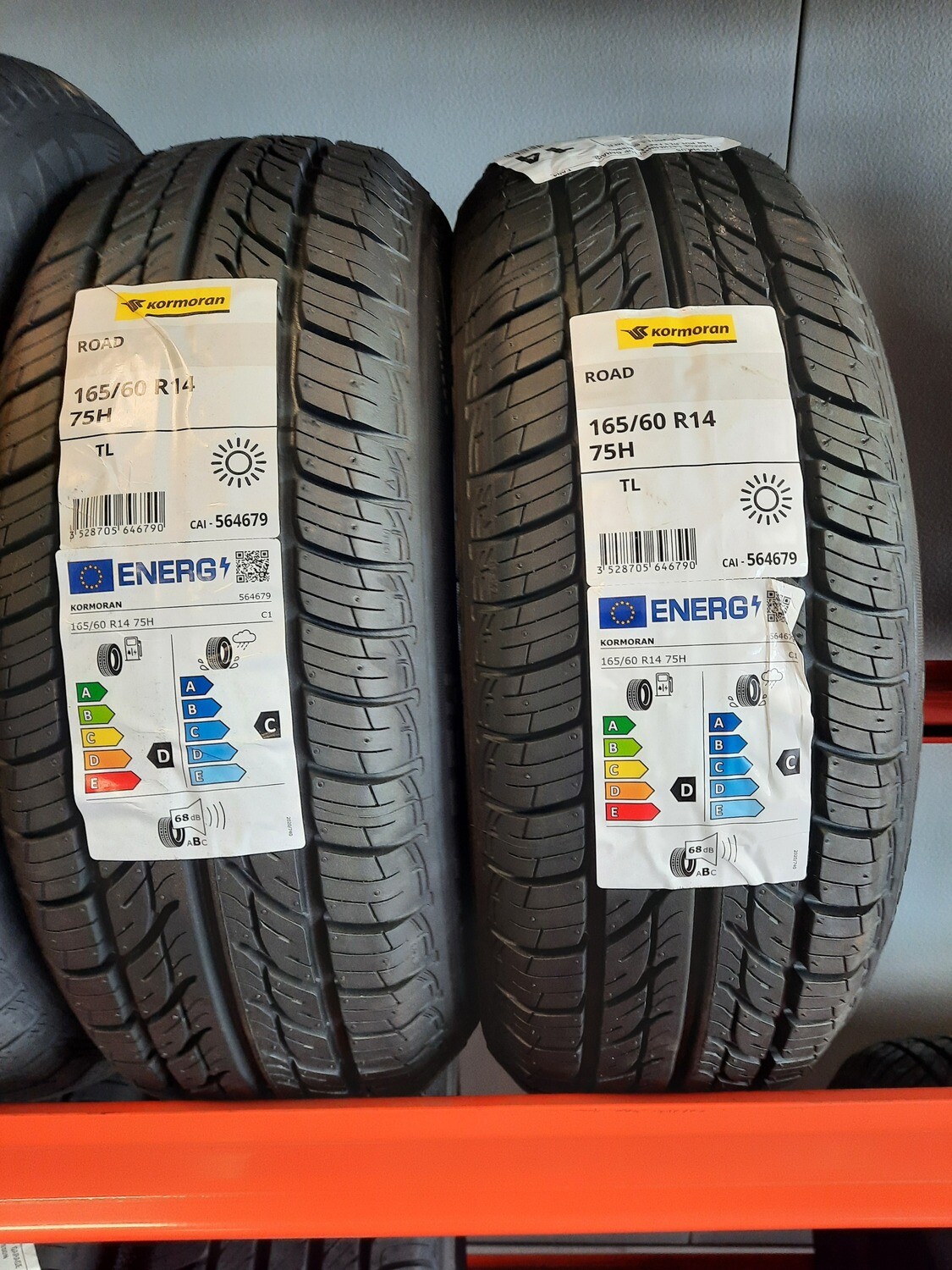 165/60R14 75HDEUX PNEUMATIQUES KORMORAN POSE/EQUILIBRE/VALVE