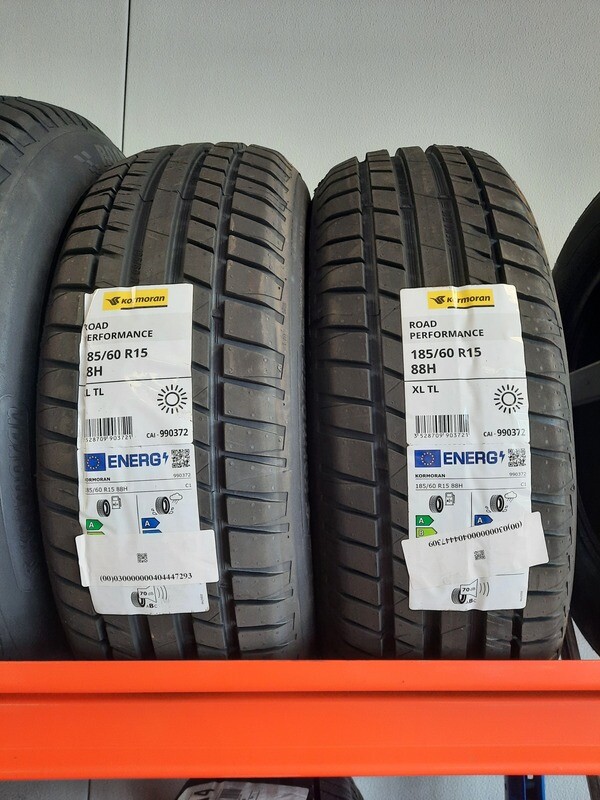 185/60R15 88H DEUX PNEUMATIQUES KORMORAN POSE/EQUILIBRE/VALVE