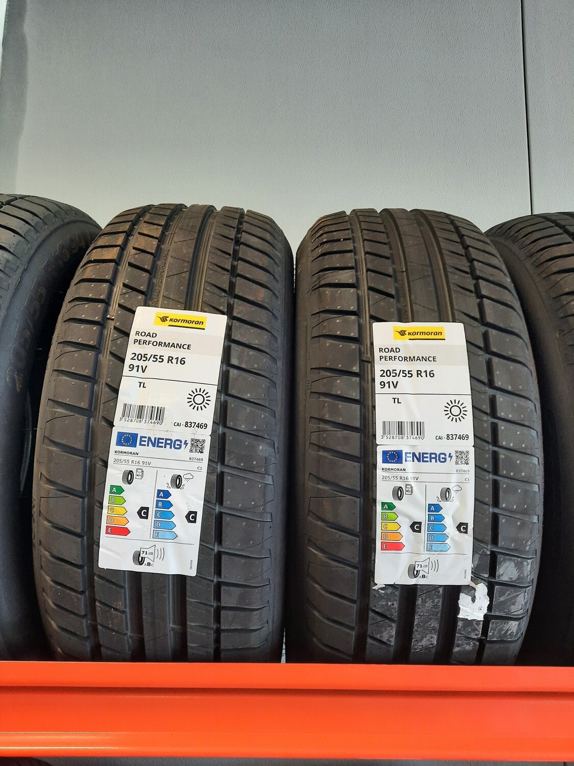 205/55R16 91V DEUX PNEUMATIQUES KORMORAN POSE/EQUILIBRE/VALVE