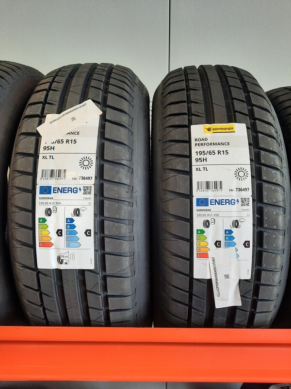 195/65 R15 95HDEUX PNEUMATIQUES KORMORAN POSE/EQUILIBRE/VALVE