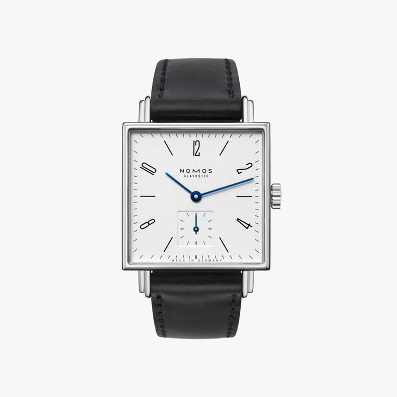 NOMOS Tetra