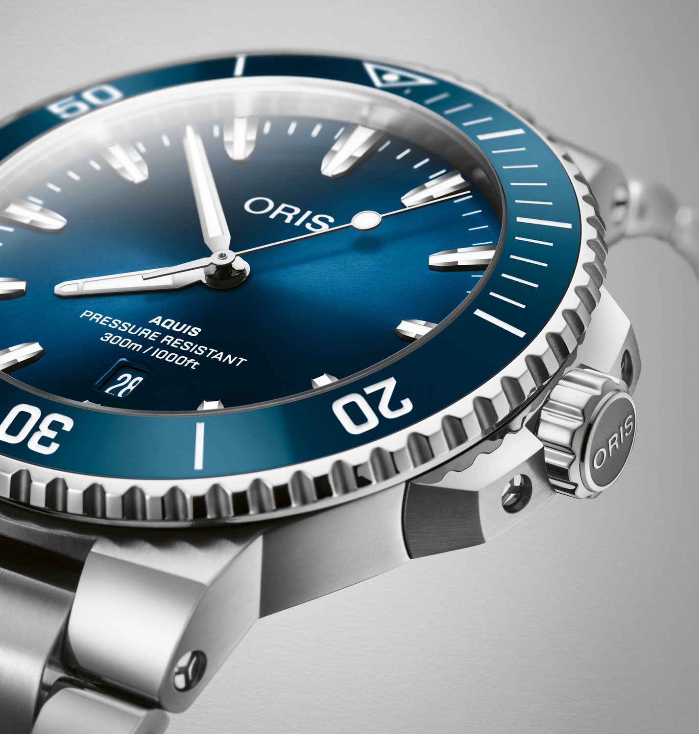 ORIS Aquis Date