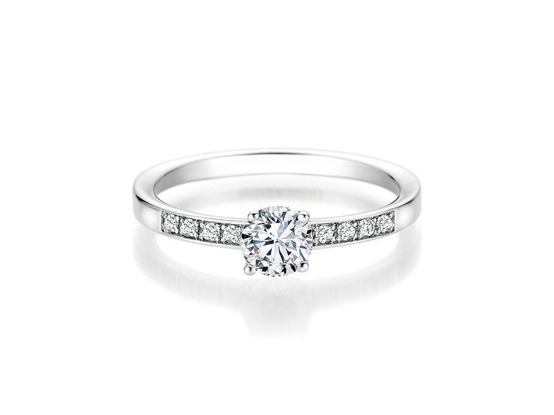 Shoulder Solitaire Ring Shoulder Solitaire Ring