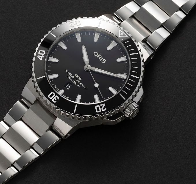 ORIS Aquis Date 43,5 mm Schwarz ORIS Aquis Date 43,5 mm Schwarz