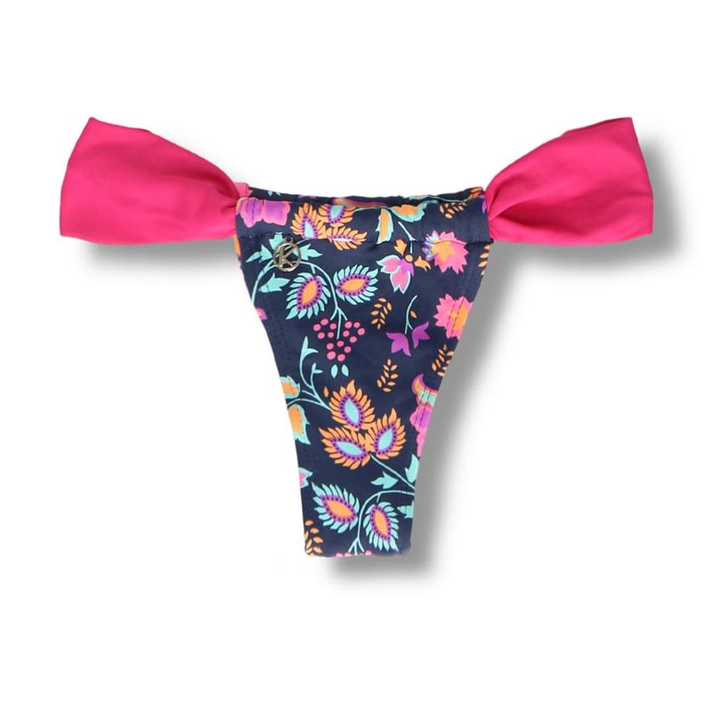 Gali Bosque with Pink Thong | Adjustable Curtain
