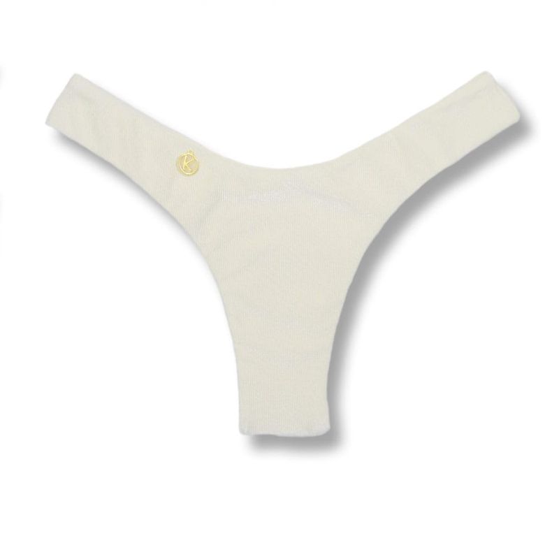 Eva Pearl Thong | Hang Glider Style