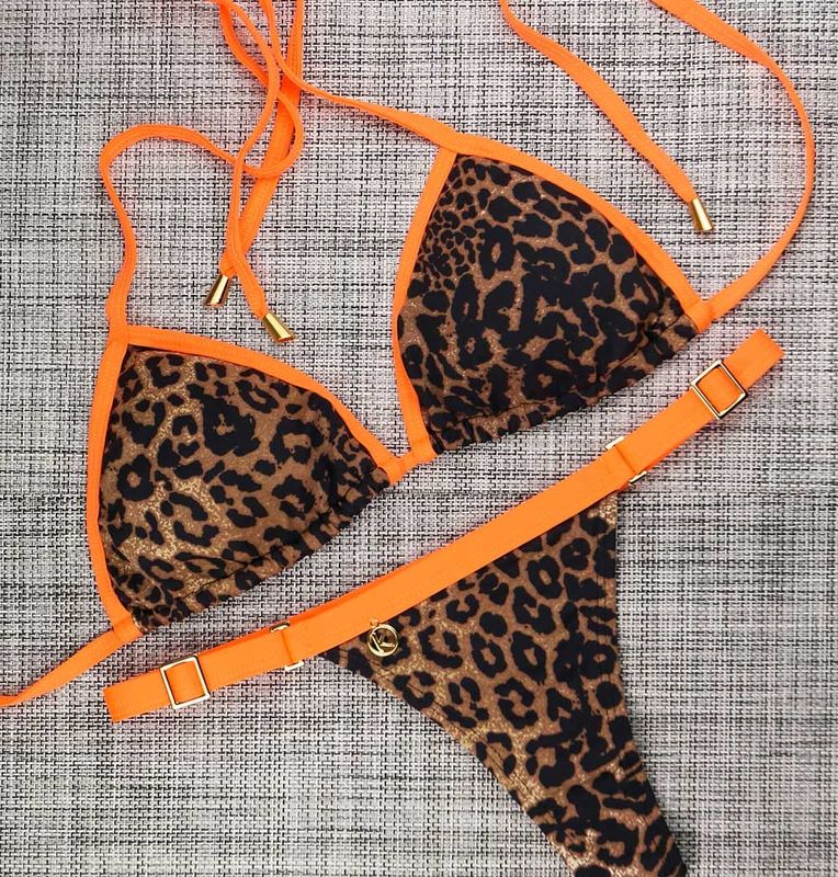 Conjunto de Bikini | Top Triángulo y Tanga Hilo Dental Fina | Bikini Brasileño | Tela Leopardo | Mara y Eva KiniBi
