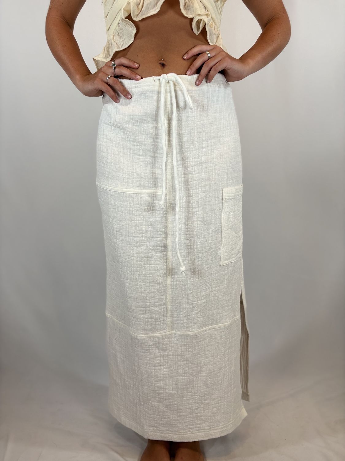 SLIT MAXI SKIRT W/POCKET