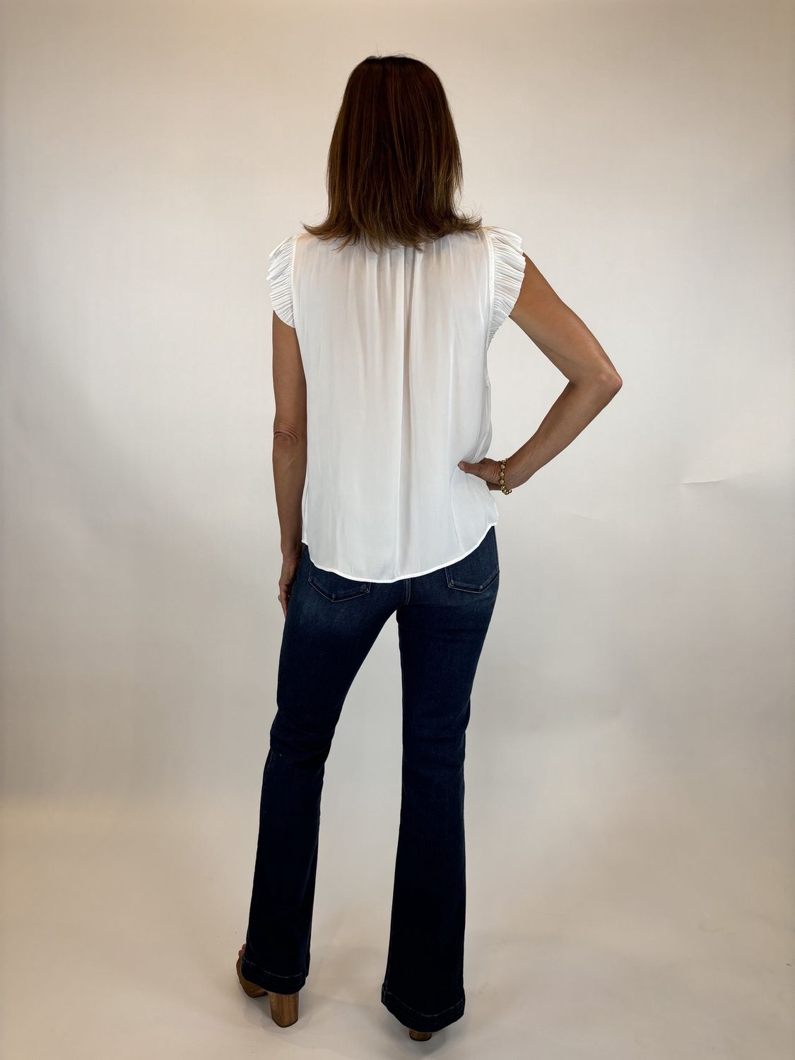 SPLIT NECK BLOUSE W/TIE WHITE