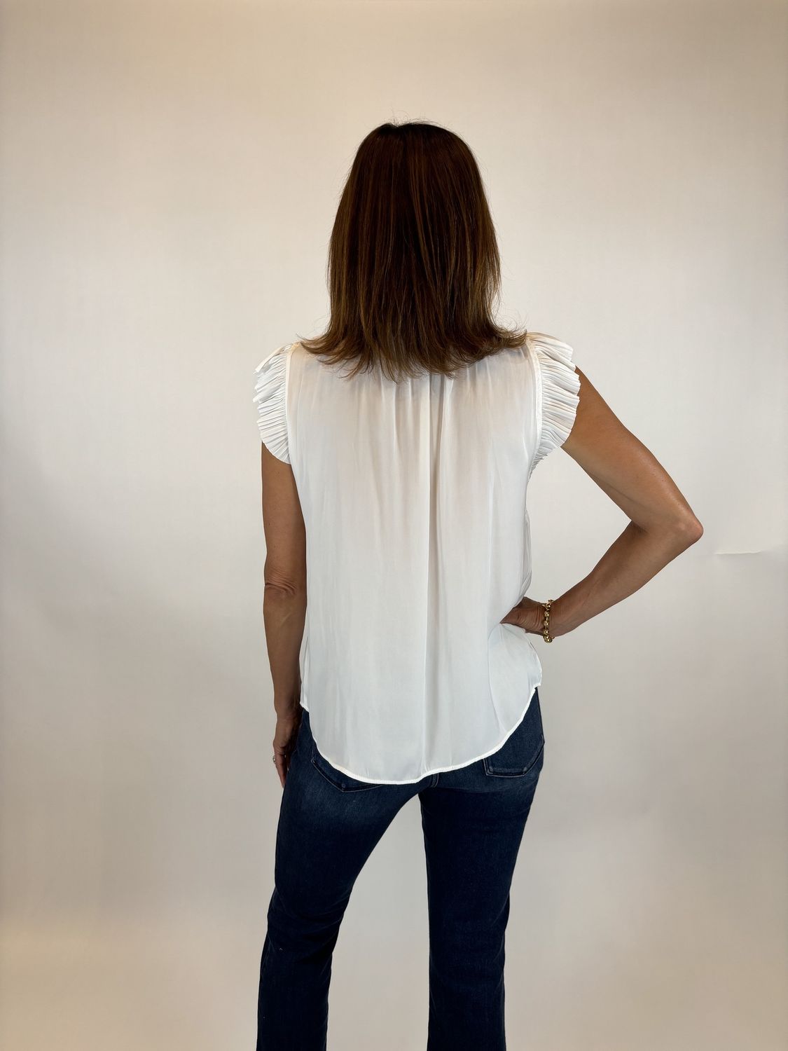 SPLIT NECK BLOUSE W/TIE WHITE