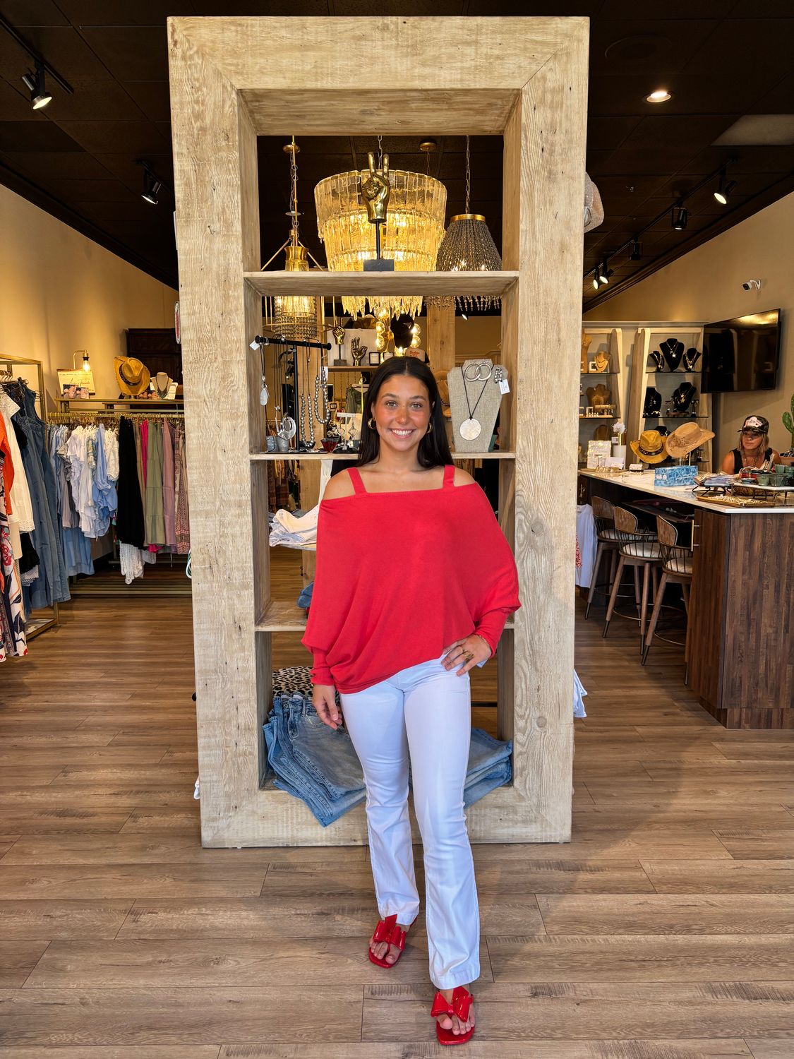 COLD SHOULDER TOP L/S
