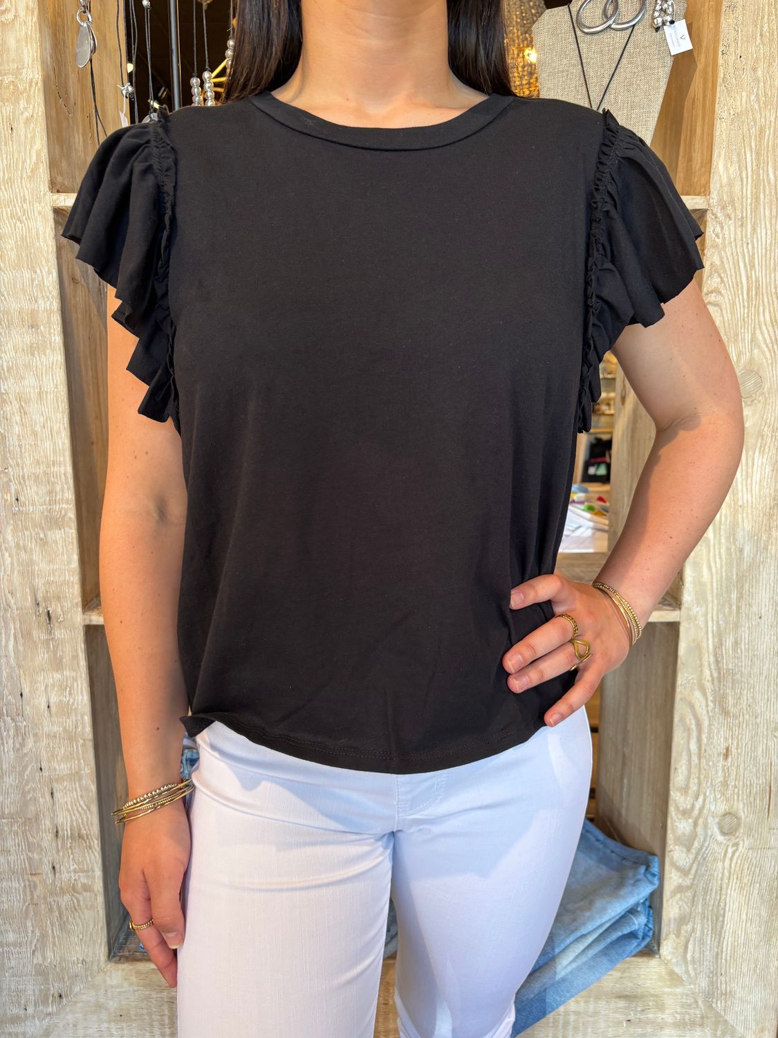RUFFLE  SHOULDER SLEEVELESS TOP