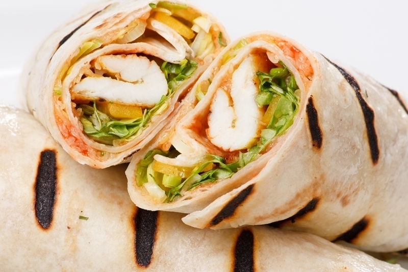 Wrap à la poitrine de poulet grillé