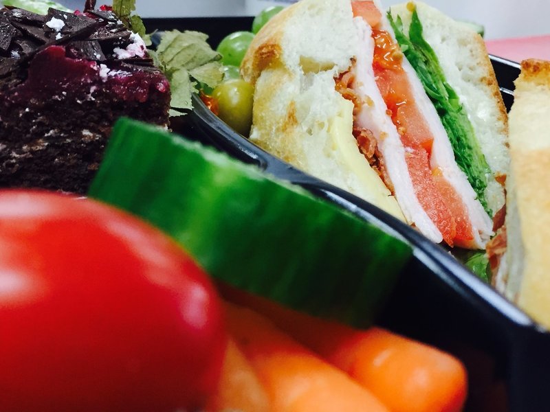 Le Club des Ailes (dinde fumée, bacon, tomates, salade et mayo)