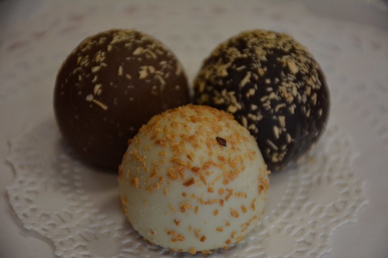 Birrn Dessert Truffles - Box of Nine Birrn Dessert Truffles - Box of Nine