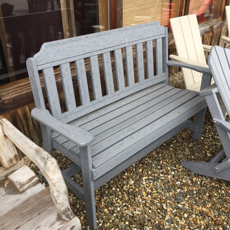 4&#39; Shaker Bench with Arms and Back