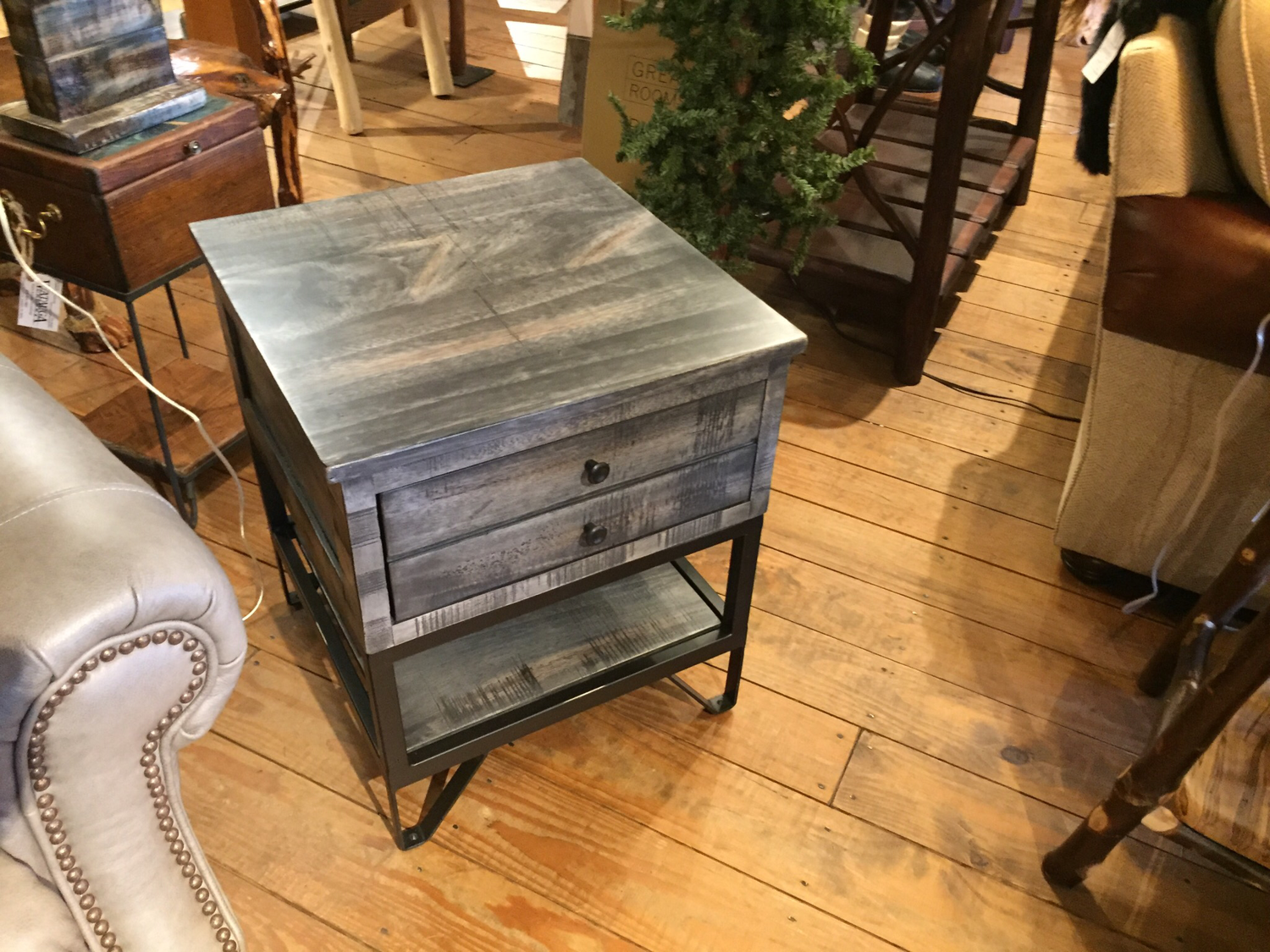 End Table w/1 Drawer