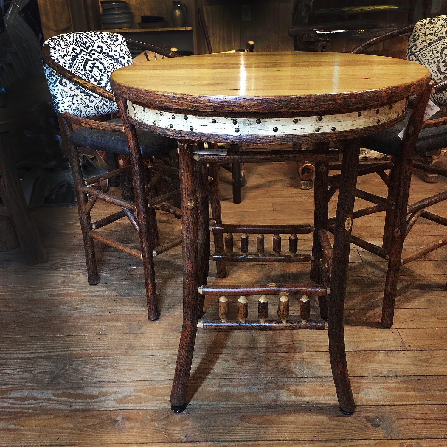 Old Hickory Catskill Valley 36" Round Pub Table