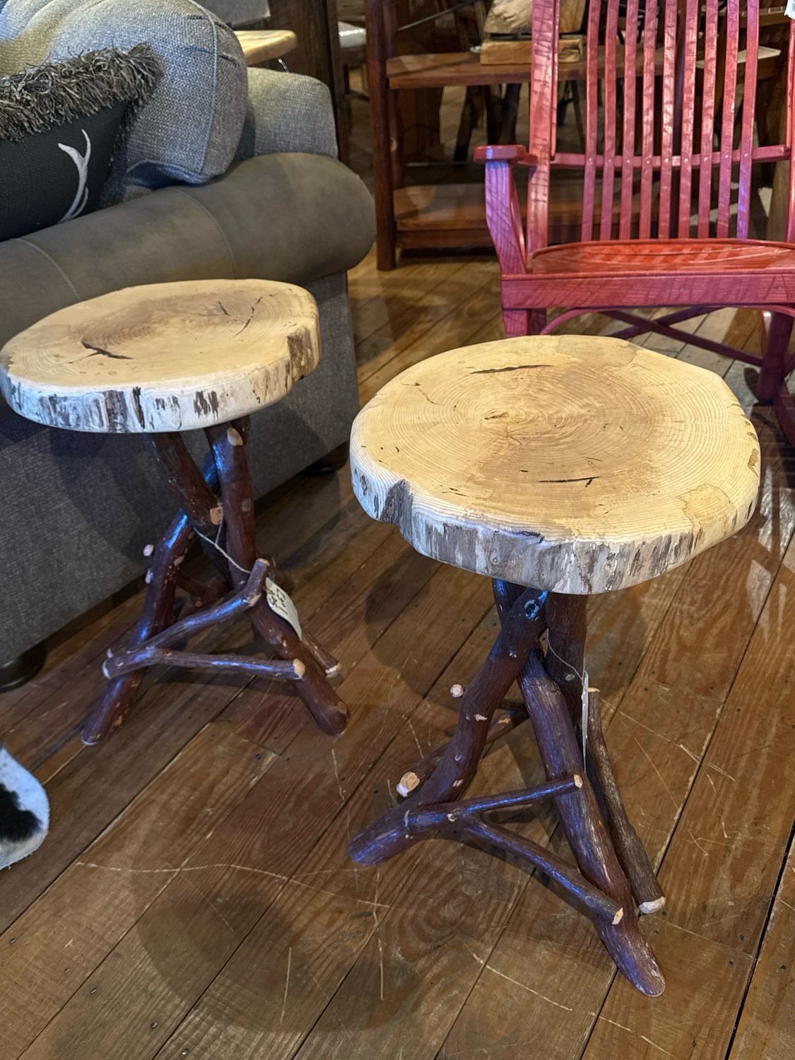 Ash Round Tripod Table Set