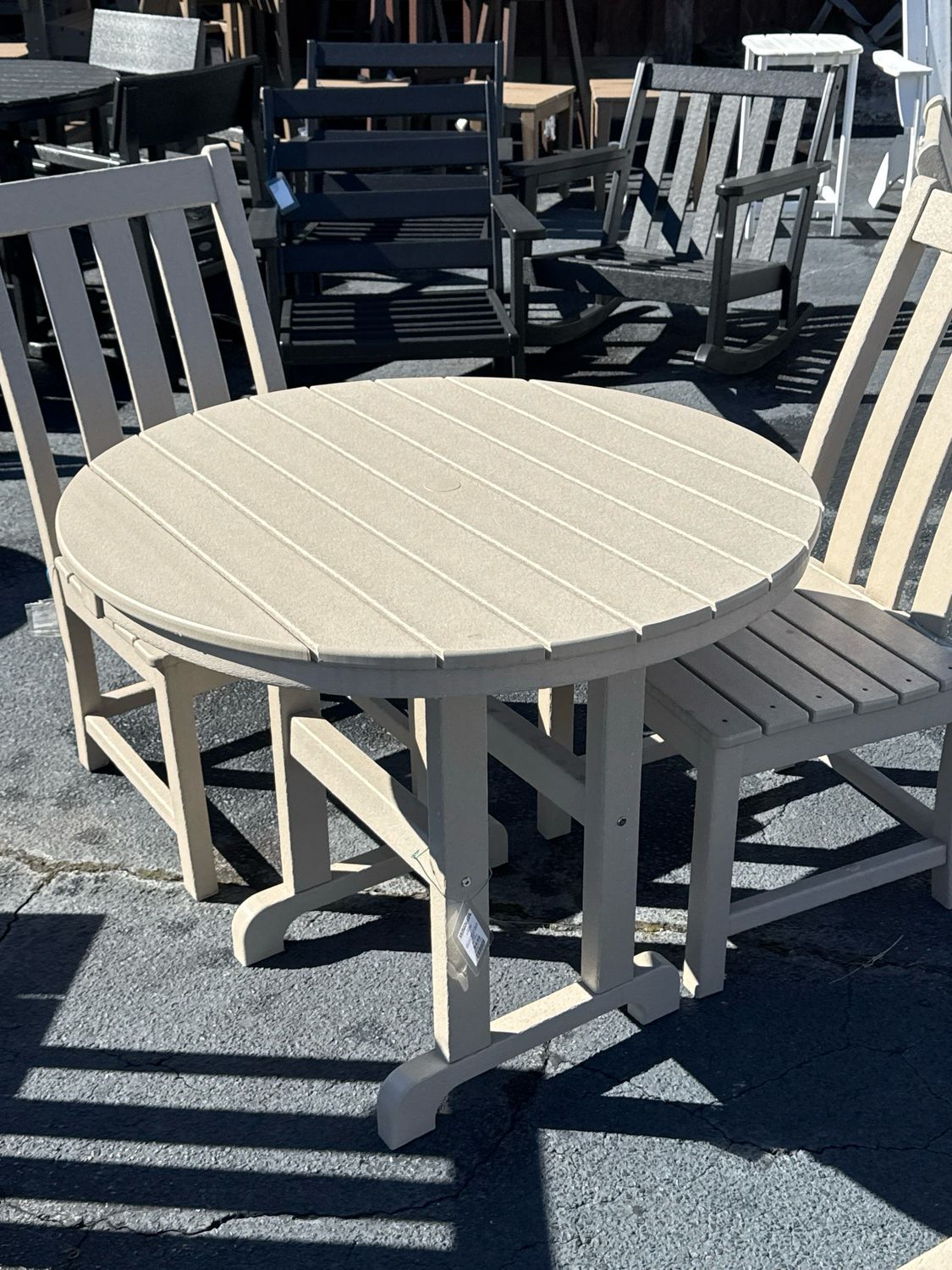 Farm House Round 36” Table