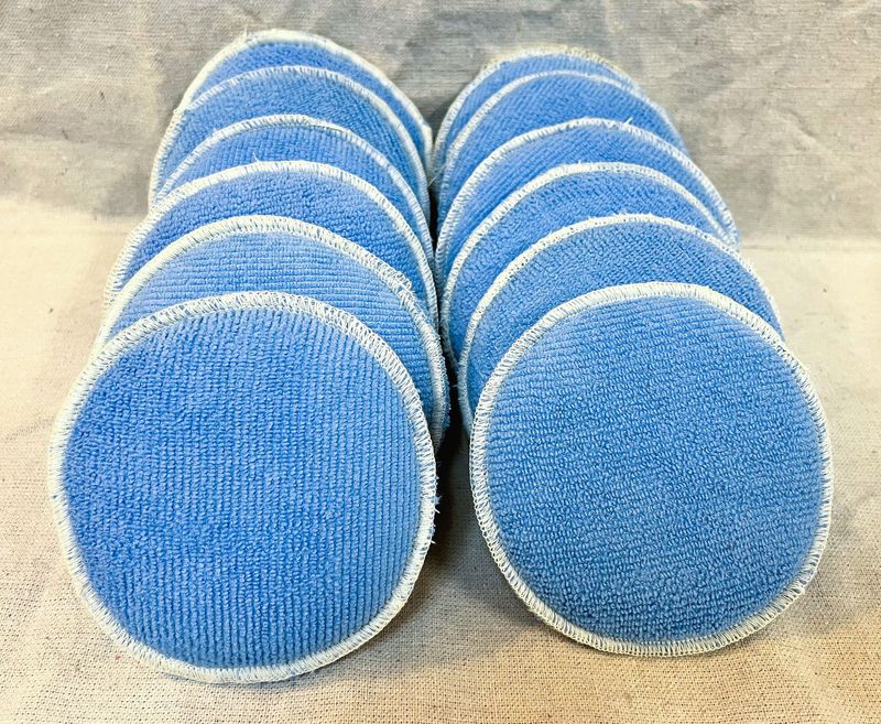 Case 12 Microfiber Applicators
