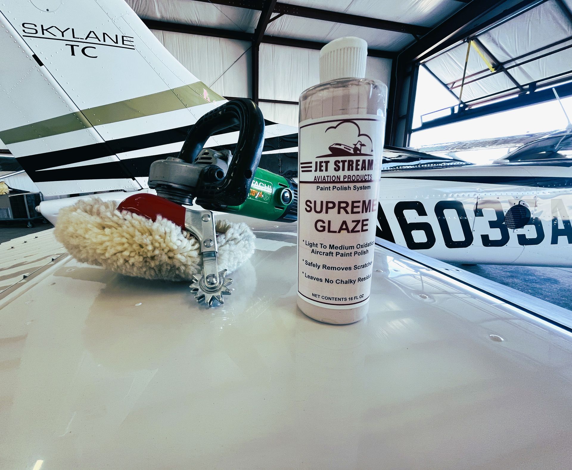 Supreme Glaze Light / Medium Oxidation Aircraft Paint Polish - 1 US PINT (16 FL OZ)