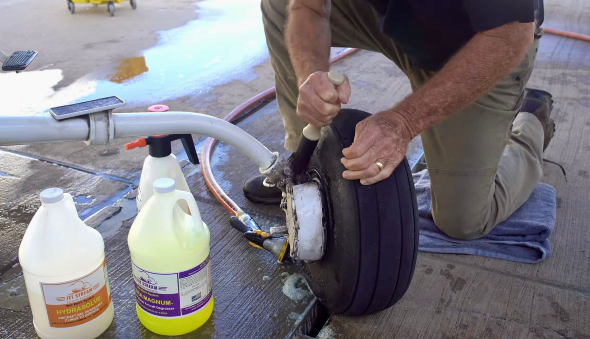 Hydrasolve Aircraft Gel Degreaser - 30 Gallon Drum