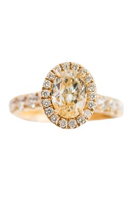 Oval Cut Diamond Halo Ring in 18KY