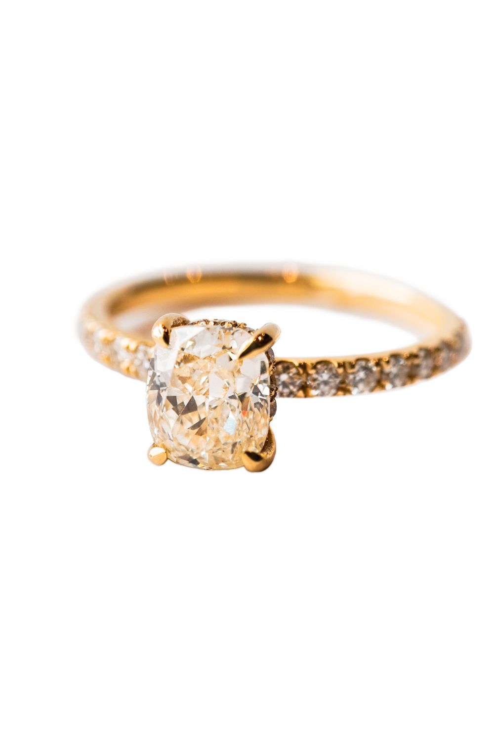 Cushion Cut Diamond Ring in 18KY