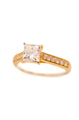 Princess Cut Diamond Ring in 18KY