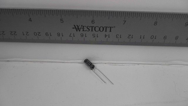 Capacitor Electrolytic - 10uF - 25v