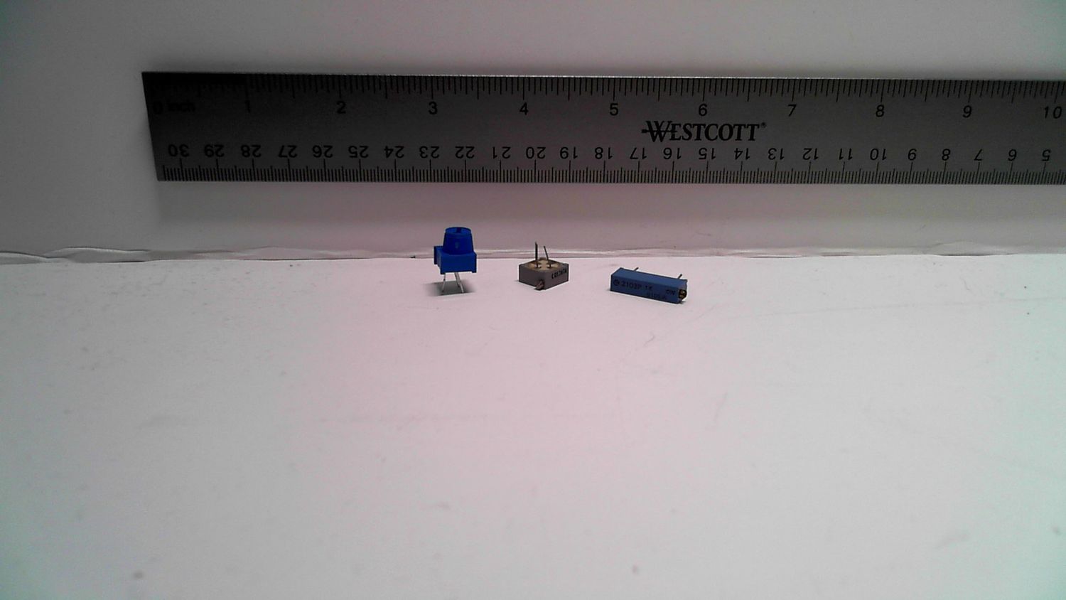 Potentiometer - 1k Ohm - 15/Single Turn Trimmer/Knob