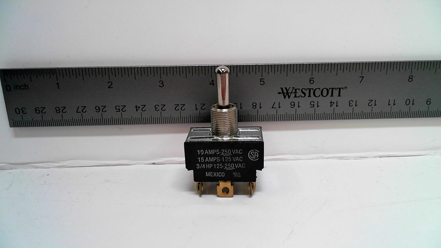 Switch - Toggle - On/Off/On - large
