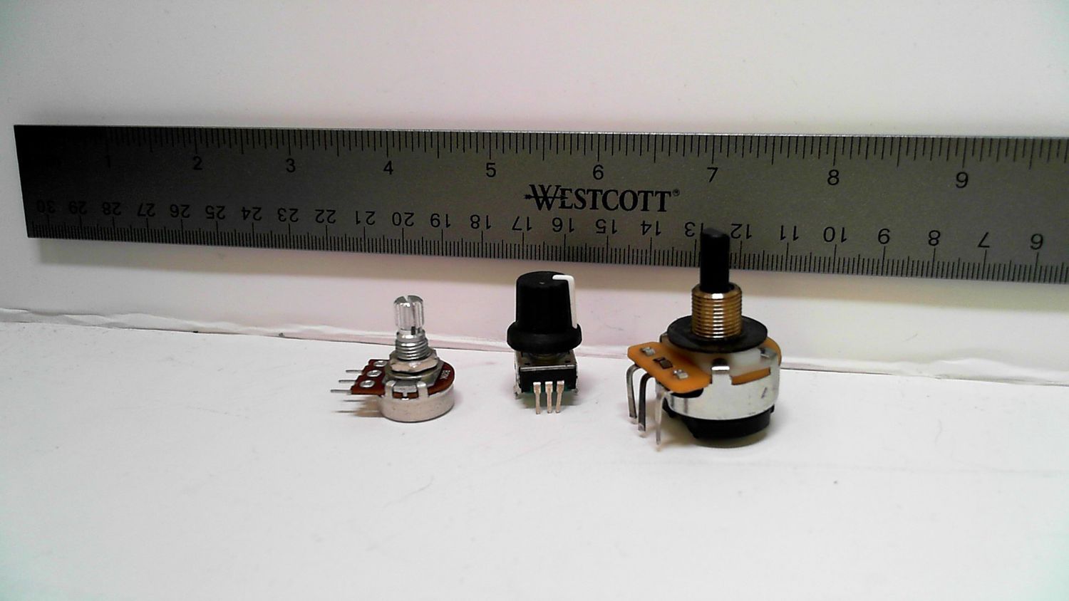 Potentiometer - Knob - Assorted