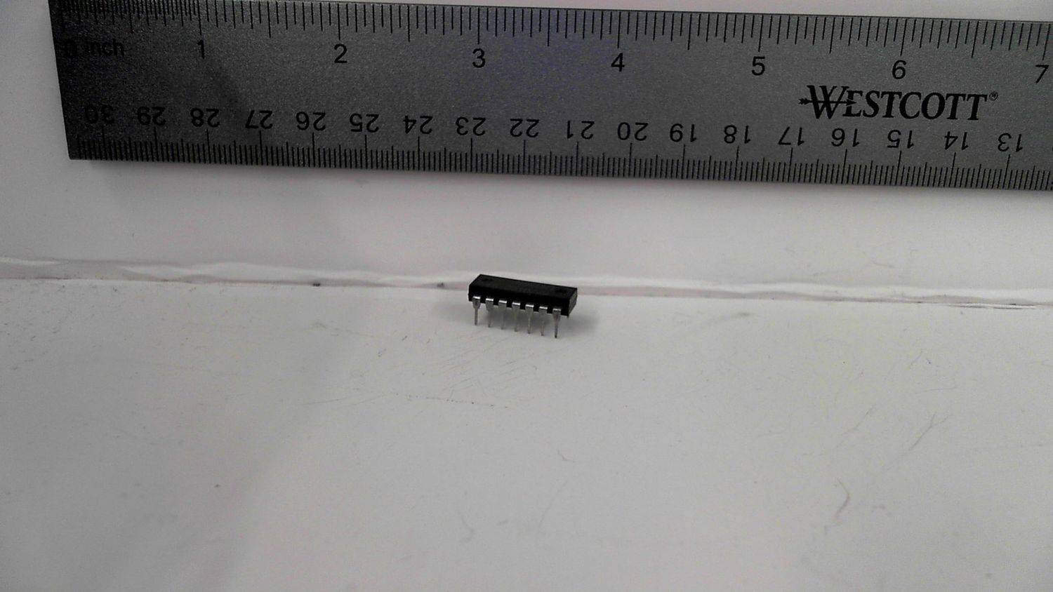 IC - LM339N - Quad Comparator