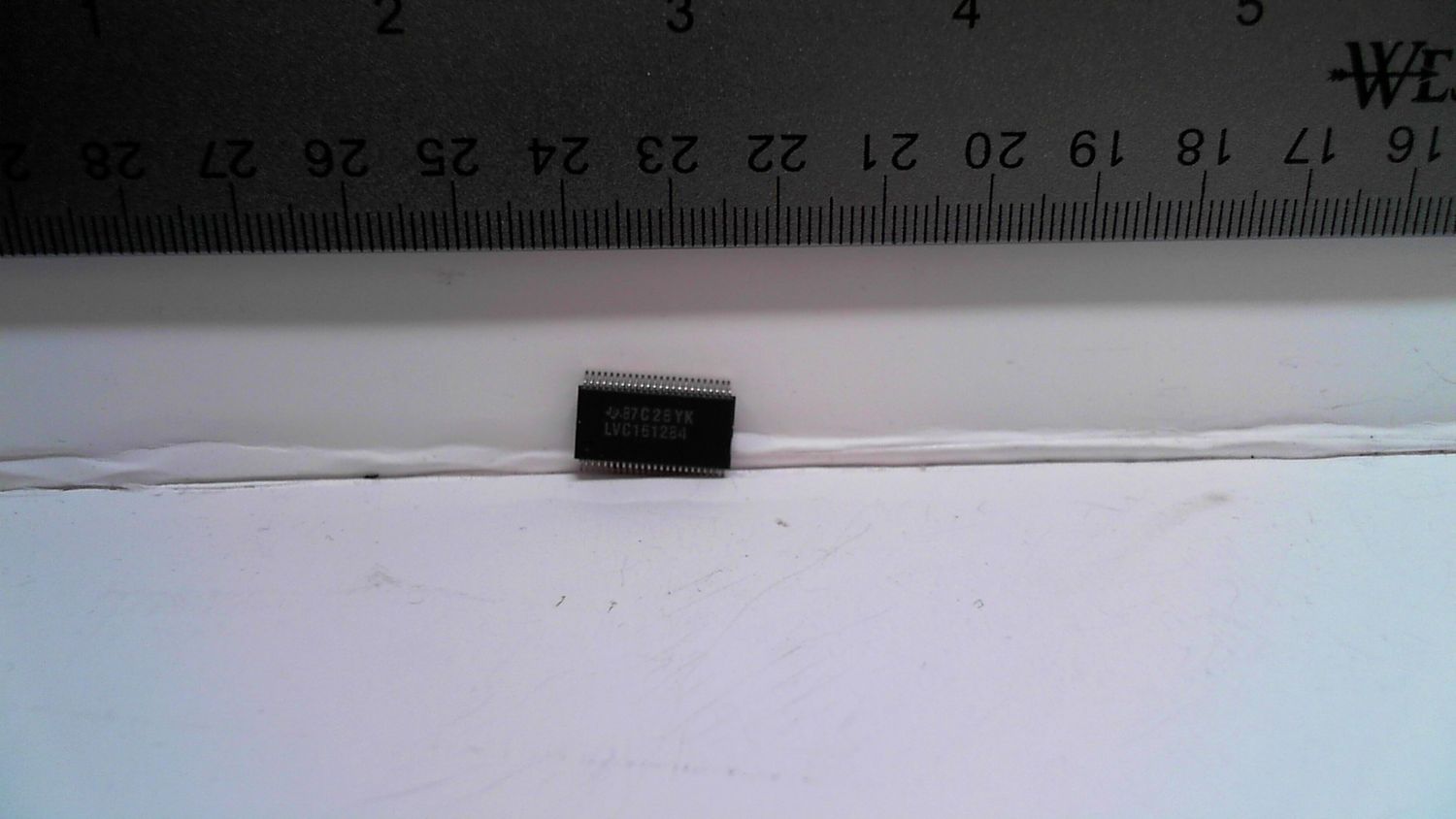 19 Bit Bus Interference LVC161584