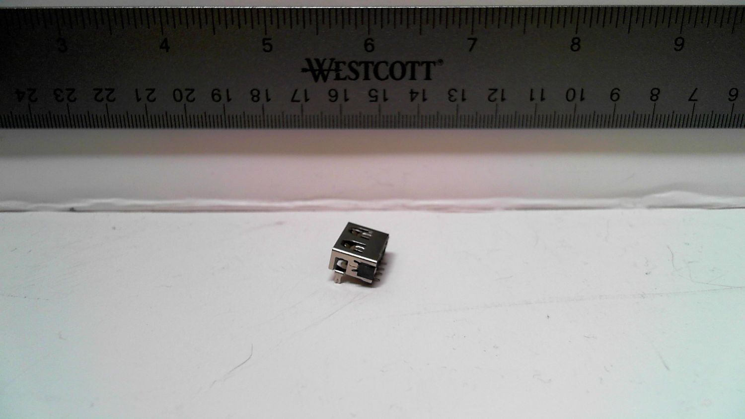 Connector - USB A female EXTRA SHORT - 180 degree horizontal mount- Solderable