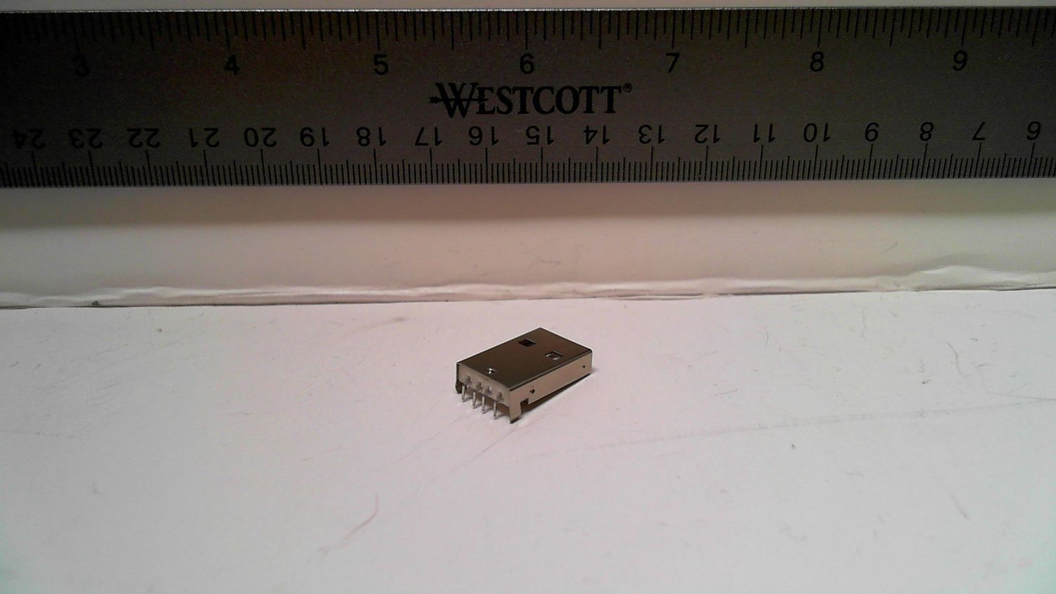 Connector - USB A male - 90 degree - Solderable