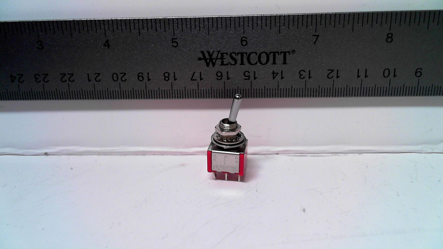 Switch - Toggle - On/Off/On - medium