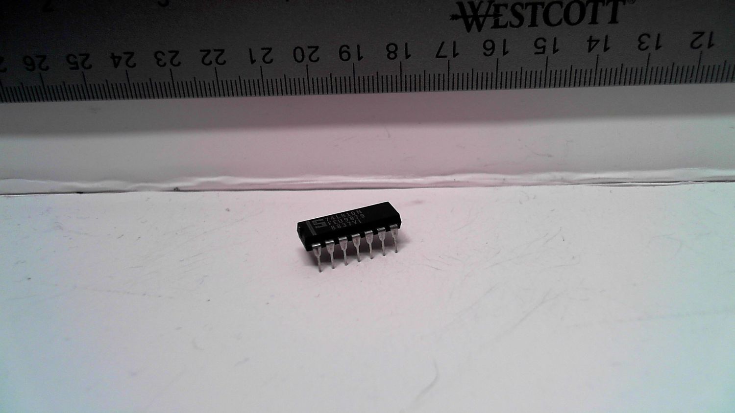 IC - 74LS10 - 3 input NAND Gate