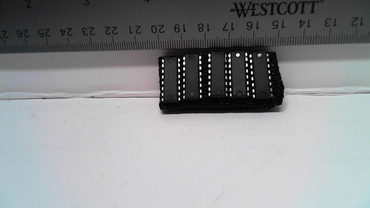 IC - 74HC595 - 8 bit Shift Register