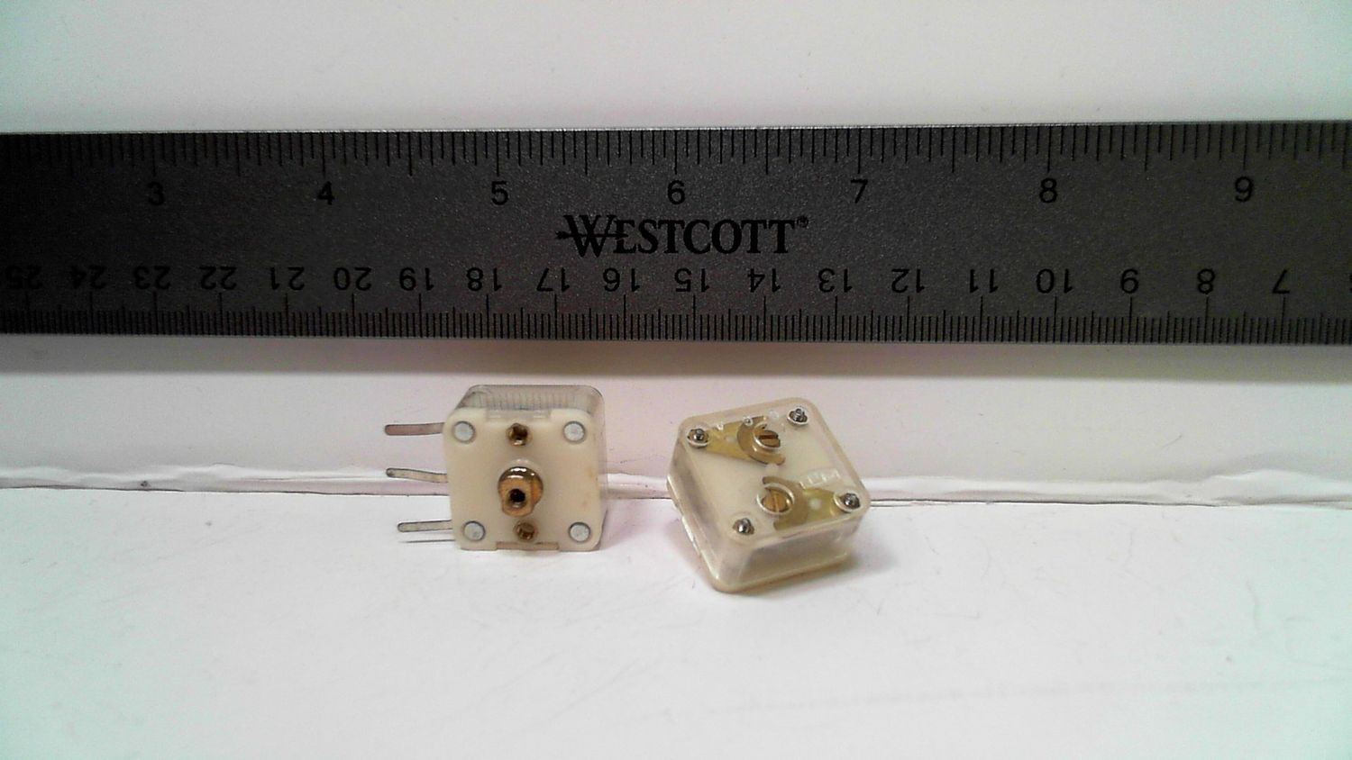 Variable Capacitor - 20/50pF