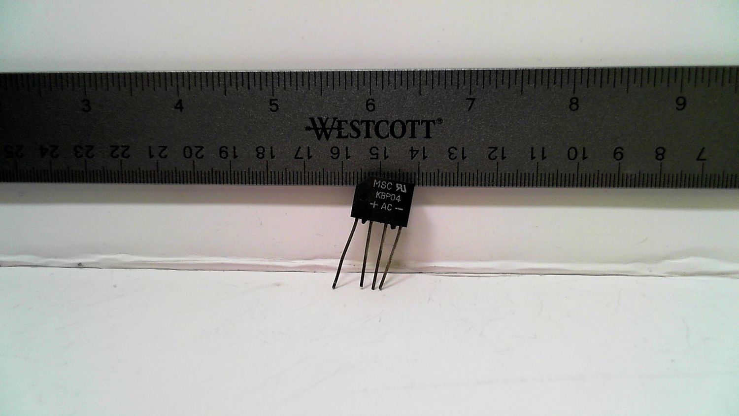 Diode KBP04