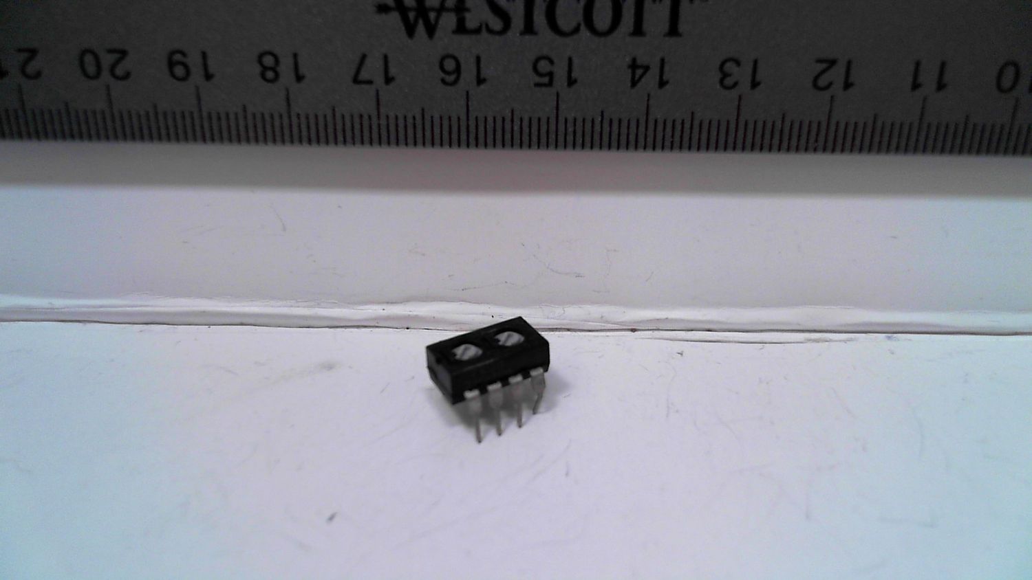 Potentiometer Array - 8 DIP - Single-Turn Trimmer