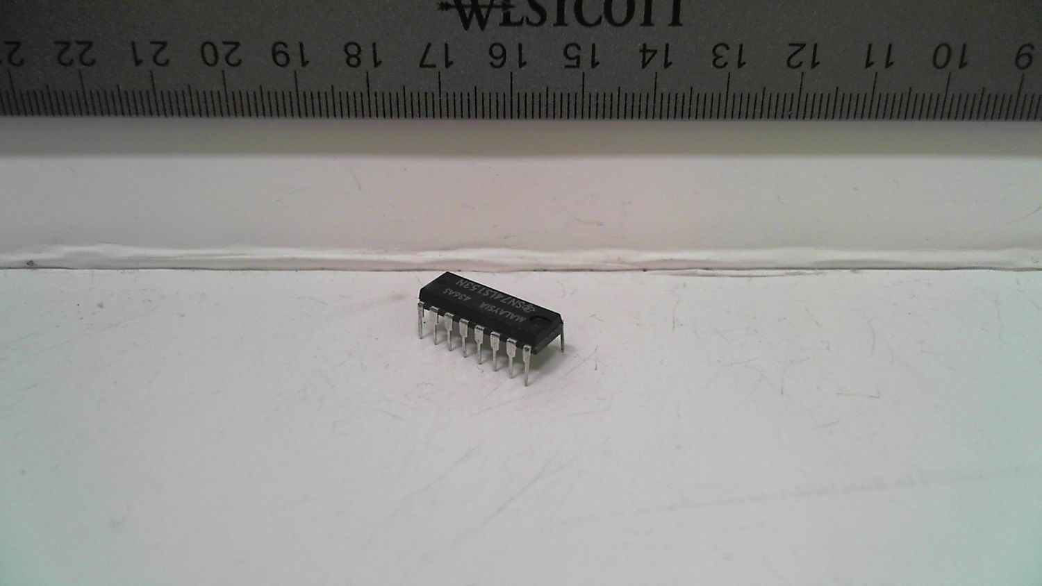 IC - SN74LS153 - Selector/Multiplexer
