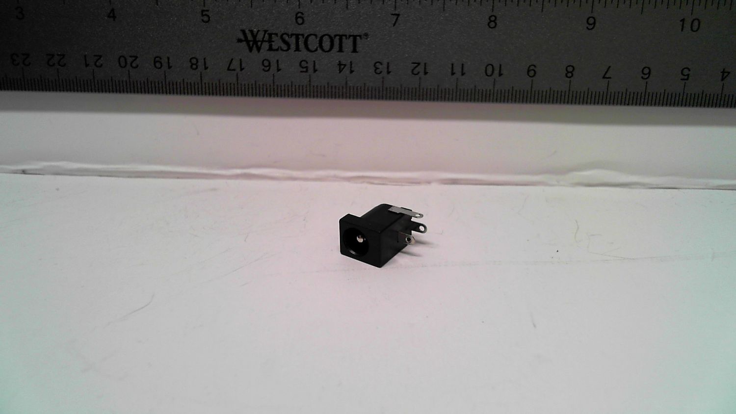 Connector - DC Barrel Power Jack to Panel Mount - female - 6.5x2.5mm